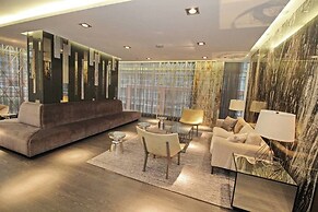 Executive 3Br in Entertainment District