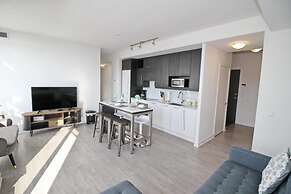 Executive 3Br in Entertainment District