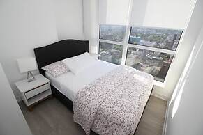 Executive 3Br in Entertainment District