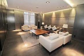 Executive 3Br in Entertainment District