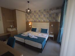 Pearl Beach Hotel