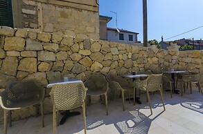 Hostel Dvor
