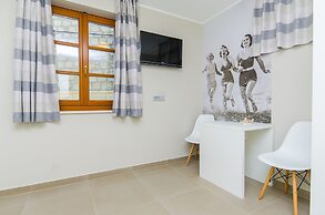 Hostel Dvor