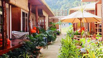 Bella Athena Garden