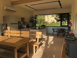 Futian B&B