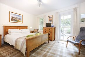Central New Town Apartment