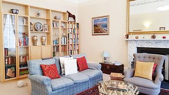 Luxury Central Old Town Suite Edinburgh