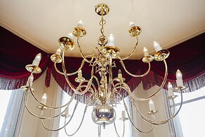 Gorgeous Royal Mile Mansion Apartment
