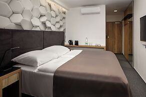 4 Smart Hotel