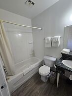 Camelot Court Motel