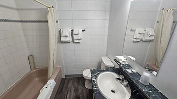 Camelot Court Motel