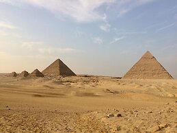 Giza Pyramids View Guest House