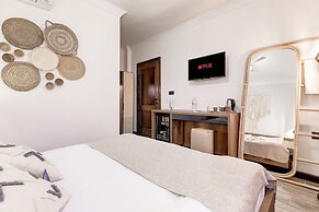 Parna Hotel