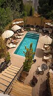 Parna Hotel