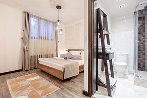 Parna Hotel