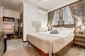 Parna Hotel