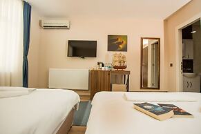 Corner Garden Hotel