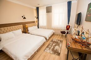 Corner Garden Hotel