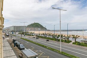 Bondi Family Escape