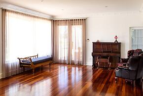 Fairlawn Estate