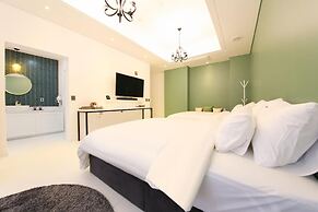 Hotel RAUM