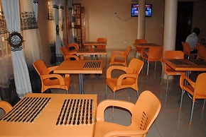 Prime Rose Hotel