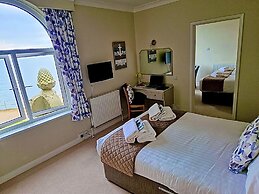 Redcliffe Hotel