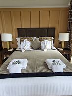 Redcliffe Hotel