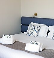 Redcliffe Hotel