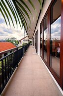 Full Moon Guest House