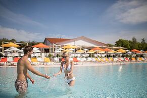 Arena Grand Kazela Camping Homes