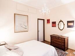 Trevi Fountain Home