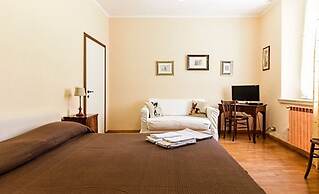 Trevi Fountain Home
