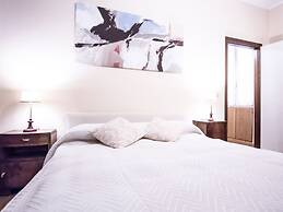 Trevi Fountain Home
