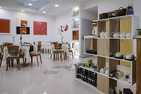 Piccadilly Suites and Rooms