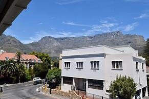 Vibrant and Safe 2 Bedroom Apartment