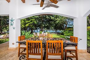 Blue Jewel Oceanfront Private Villa