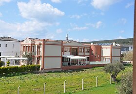 Ebruli Otel Cunda