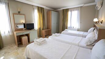 Ebruli Otel Cunda