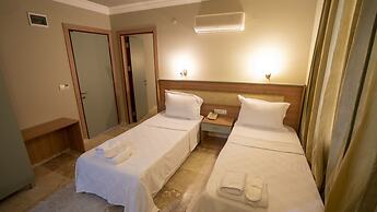 Ebruli Otel Cunda
