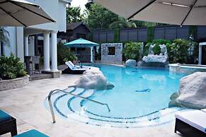 Orchids & Palms Villa