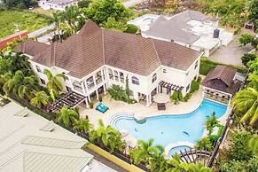 Orchids & Palms Villa