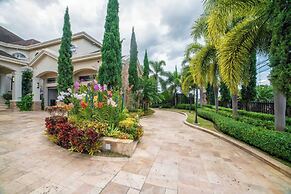 Orchids & Palms Villa