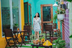 Nha Sin's Homestay - Hostel