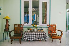 Nha Sin's Homestay - Hostel