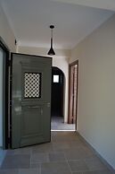 Lagkada Suites