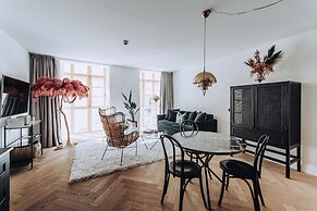 Ocho Suites & Kitchen