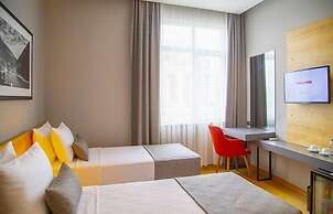 Uzer Otel