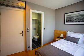 Uzer Otel