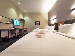Prestigo Hotel